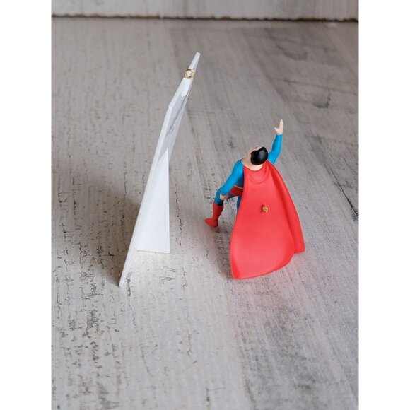 Hallmark Superman comic book commemorative edition ornament Xmas - Picture 4 of 6